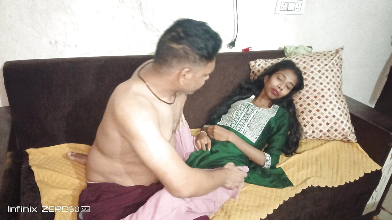 Sapna bhabhi tiene hambre de sexo