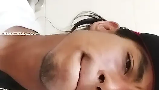 Bir kadının beni banyoda yakalaması dileğiyle