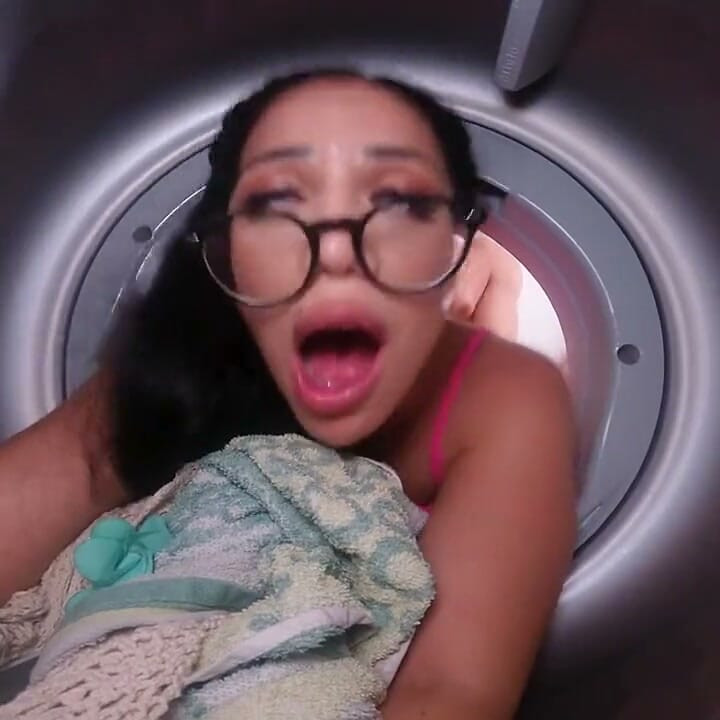 Üvey annexxx - en azgın orta yaşlı seksi kadın julia de lucia vahşi seks ve dölleme