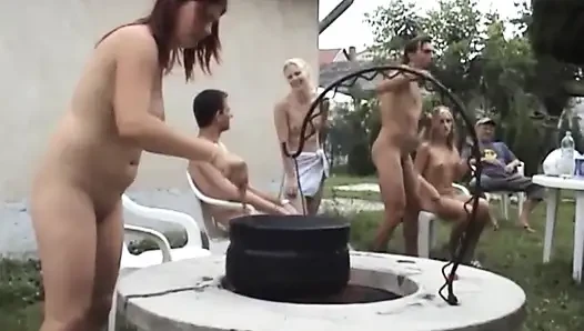 Pesta seks amatir panas di luar ruangan
