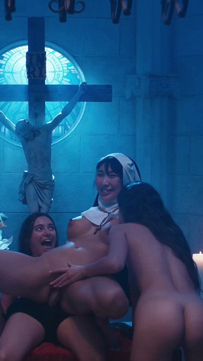 Subjugation biarawati Asia - seks threesome kyoko & shelena