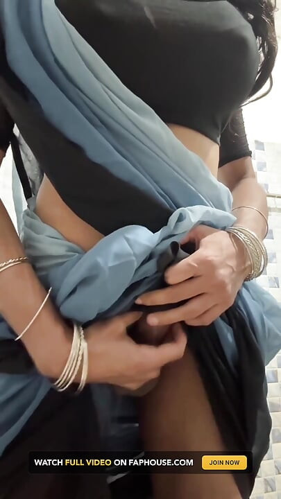 Crossdresser Jerking Off με Saree