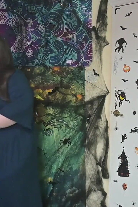 Femeie super-mare și țâțoasă Haul Haloween