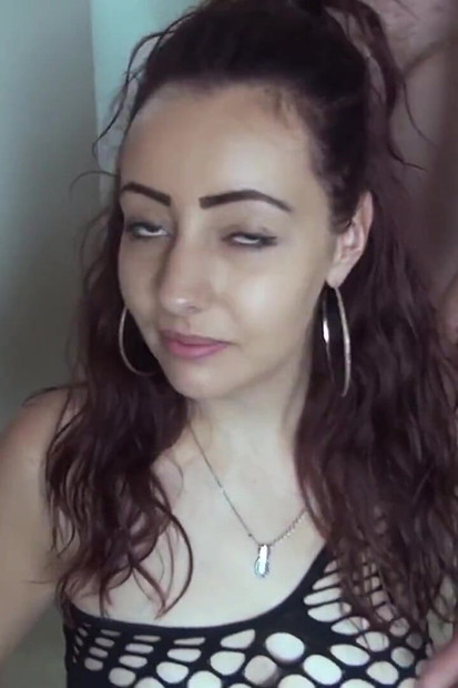 Teen bambi holländska aldrig sett så mycket sperma i hennes live