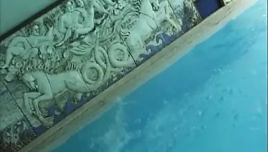 Büyük memeli bebek götte yarağı seviyor