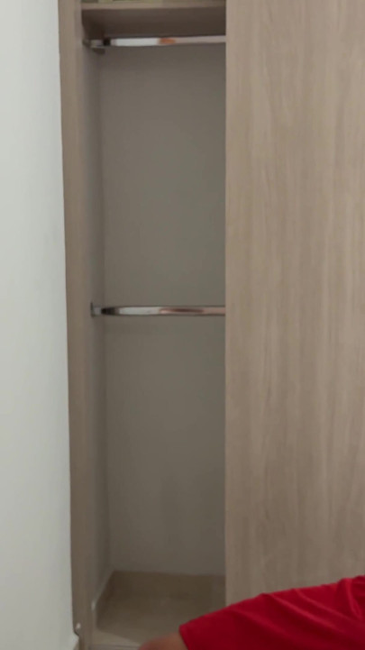I make a joke of hiding the towel from my stepsister just to take advantage and see her delicious ass. | Clip 1