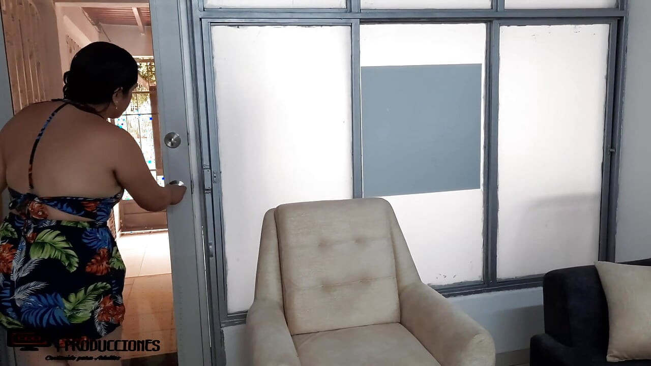 Ibu mertuaku tahu cara menghiburku dengan baik - porno spanyol