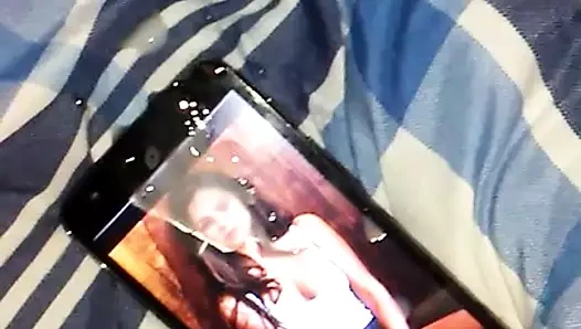Selena Gomez boşalıyor