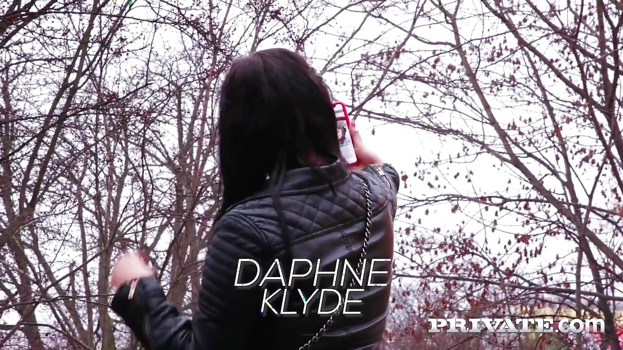 Dafne Klyde enjoys extreme sex with two well-armed black studs