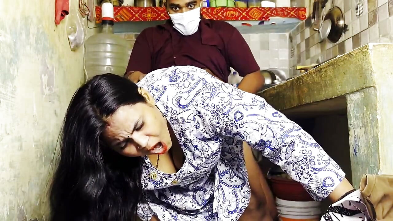 Wife Got Horny in the Kitchen Hardcore Fucking on the Counter