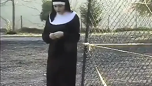 Jessica Rizzo in der großen schwester-geständnisse, szene 01
