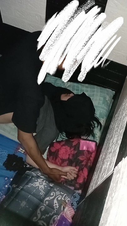 The pleasure of my narrow pussy and white skin of my asian woman | Clip 1