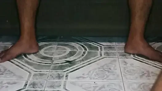 Aku nyepong kontol suamiku waktu dia pulang kerja