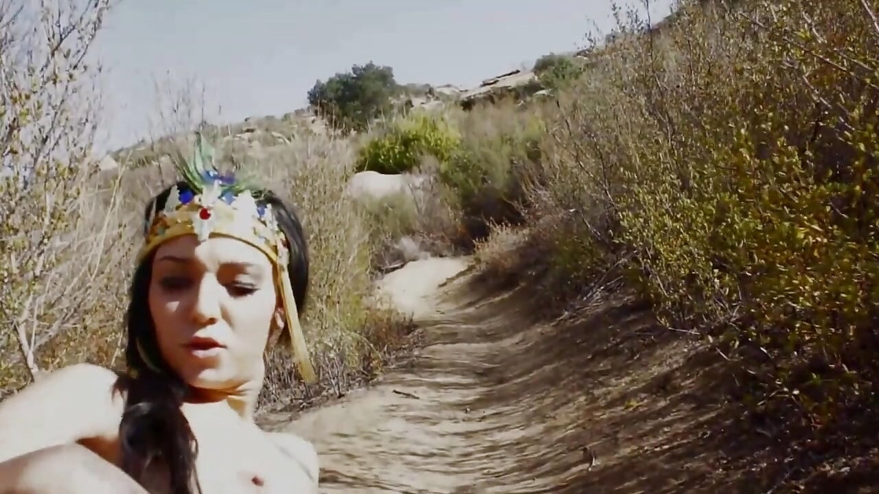 Amazon queen banged in the woods