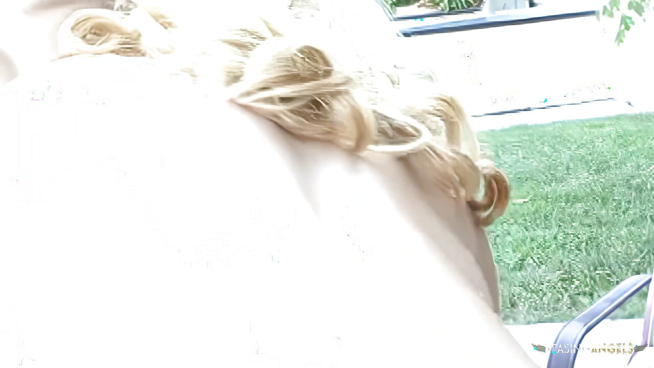 Ass licking gets Roxy Summers in the mood to have her perfect snatch vigorously.