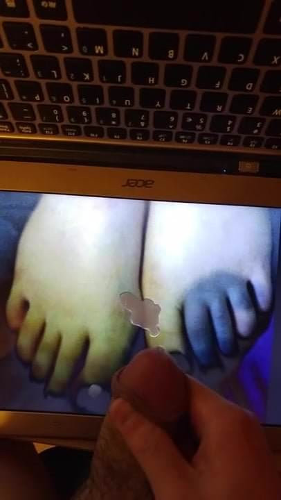 Cum Tribute on Feet