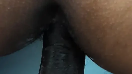 Membiarkan dia menguji peralatan baru saat dia menyetubuhiku!