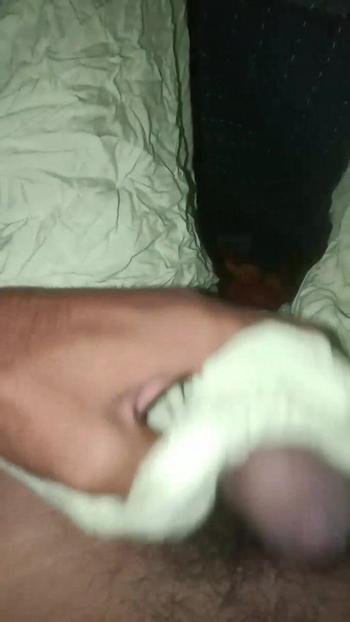 BLONDE SHAKES ASS WHEN OBSERVES A VOYEUR AND SERVES HIS COCK