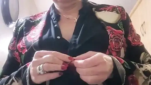 Hai, Anda datang untuk menemukan MILF dewasa slutty yang menyukai seks