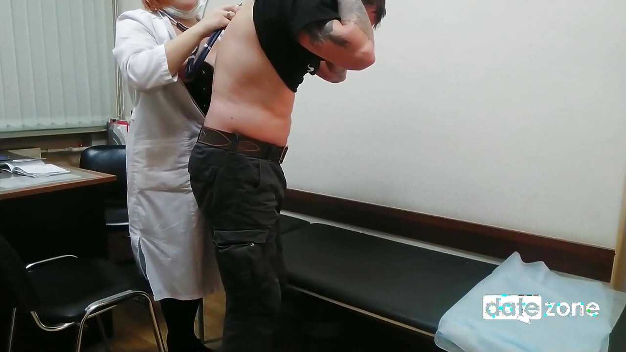 Междувременно в лекарския кабинет...