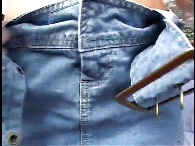 Chick Removes Glasses for Steamy Sex with Boyfriend