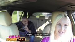 Weiblich italienischer Tourist des falschen Taxis fickt sexy vollbusige Blondine