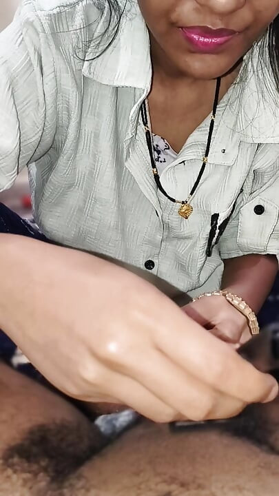 เมียอินเดียแต่งงานใหม่ทําความสะอาดผัว Uhair