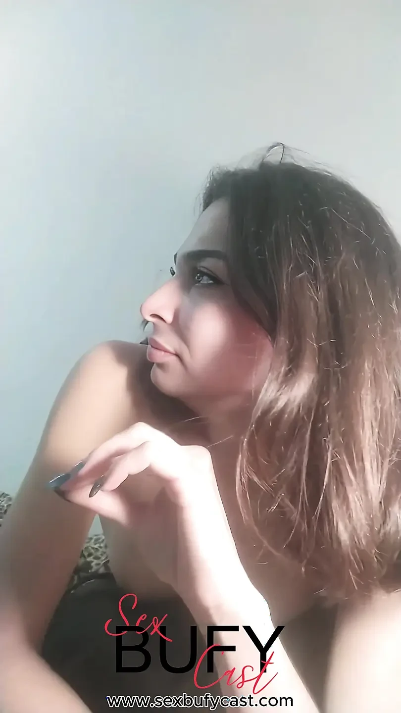 The Turkish model of our agency gives a to her Russian boyfriend on the air.