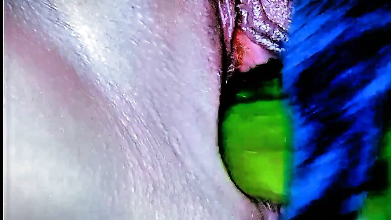 Miss Khalifa Dildoing With Mandingo Cucumber For Her Thirsty White Shaved Big Pussy