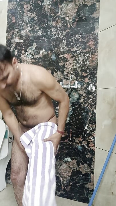 Indian desi police officer get sucked and shower with neighbour and army officer