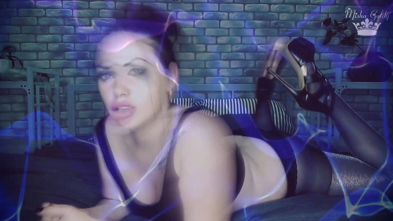Sniffers everyday! Day 13 pump it out cum for me