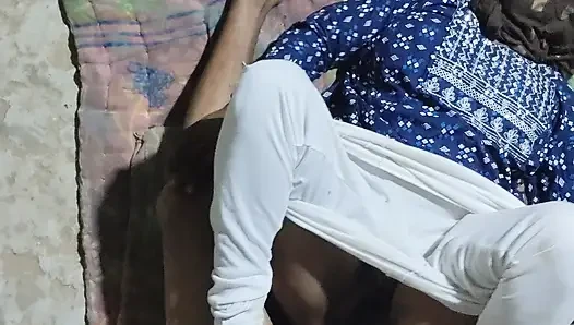 Heißes sexy süßes indisches mädchen aus dem dorf