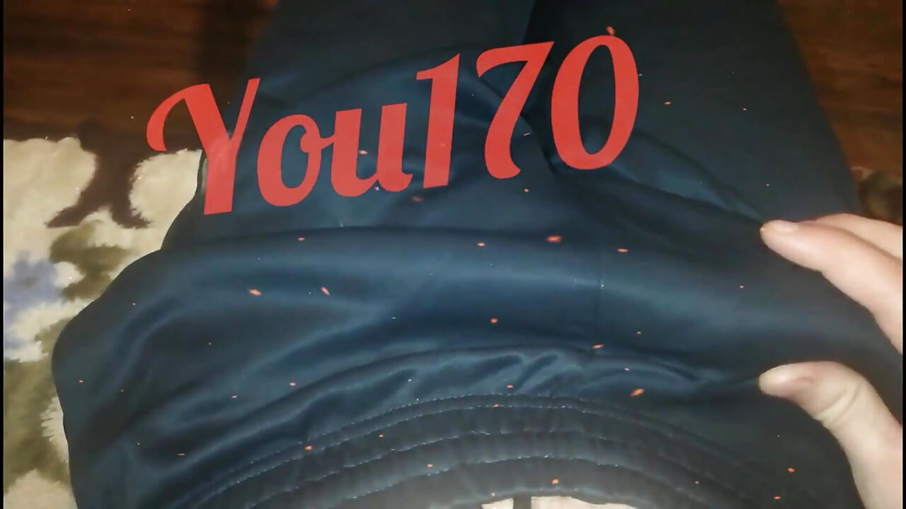 当一个鸡巴起床时, 他需要自慰或操某人, 下流话