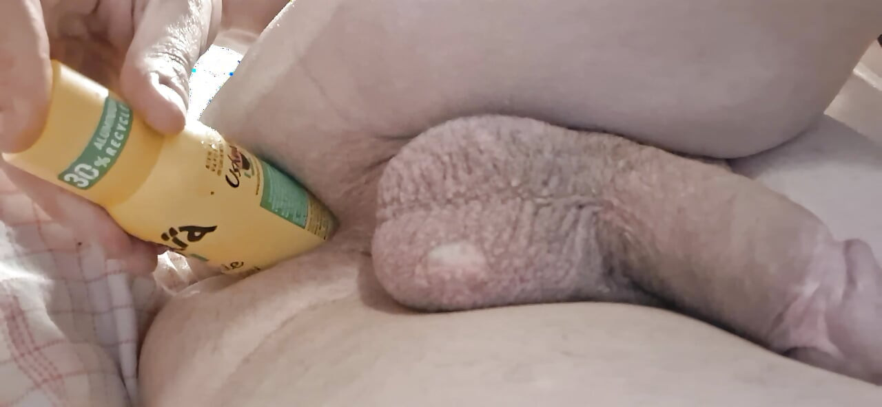 Deodorant in the hole of the lopette