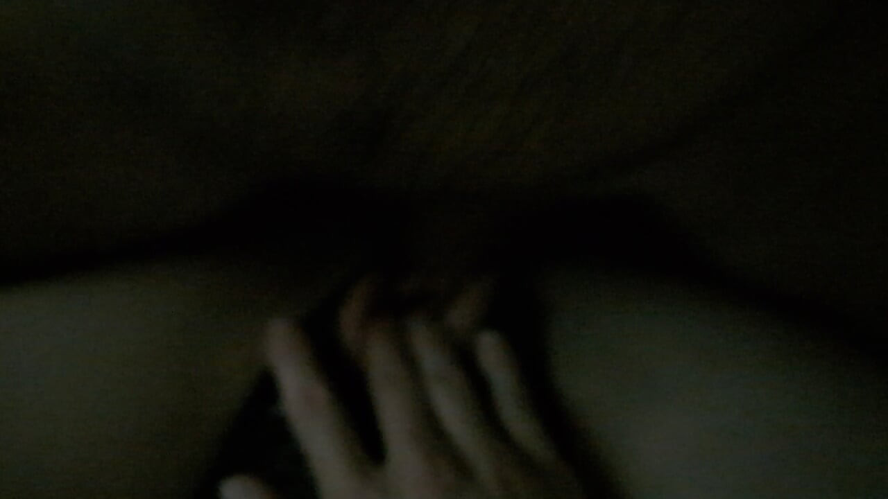 Polla grande amateur follando a una chica cachonda