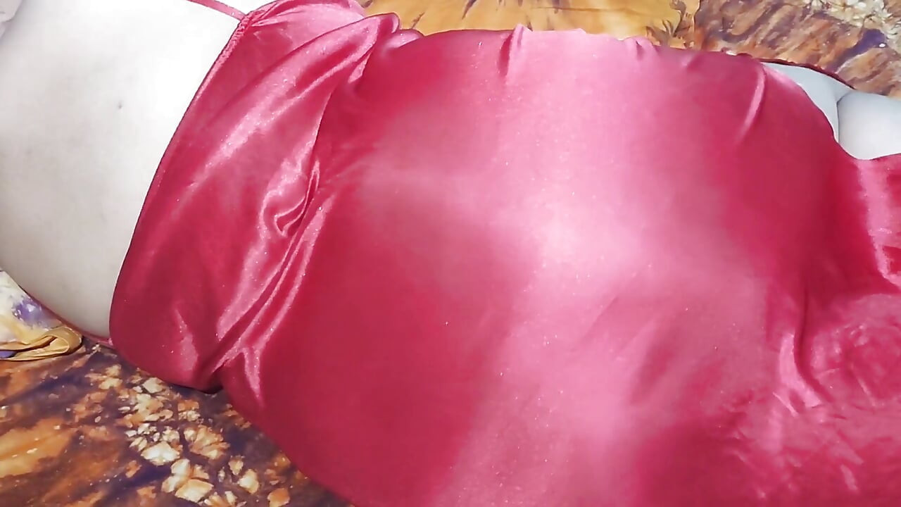 Karım evde yokken seksi üvey kız kardeşimle sikişiyorum
