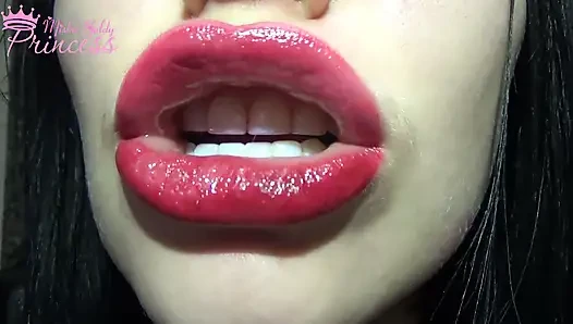 2 lipstik dan gloss untuk bibir seksiku!