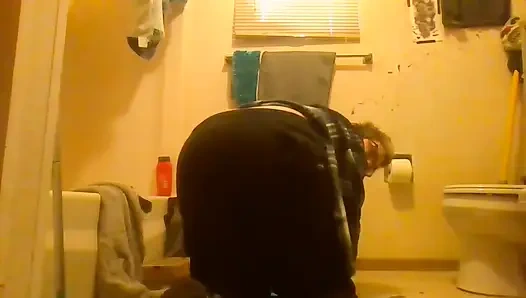 Çıplak götümü sallıyorum pembe oyuncak