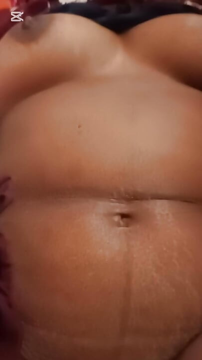 Husbend की बाई पत्नी की बहुत तंग चूत और रोमांस अनदेखी और असली