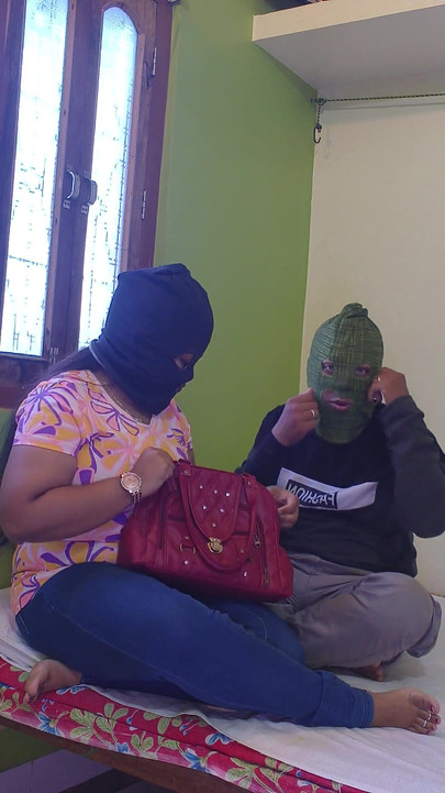 Fată desi futută de un tânăr indian cu Desi Ultimate