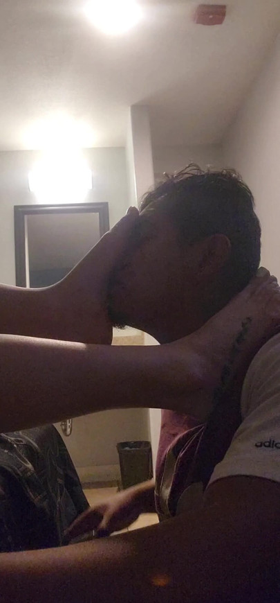 Tilbedelse af fødder | Klip 2