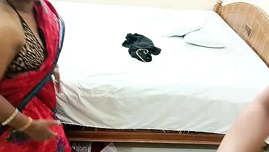 Güzel Hintli köylü yenge suman azgın sakso ve sari içinde sert ateşli seks