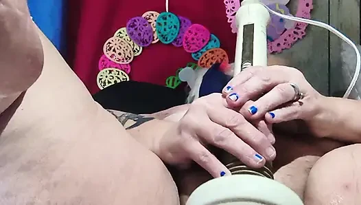 Sextoy in hülle und fülle für diese verdammte hure