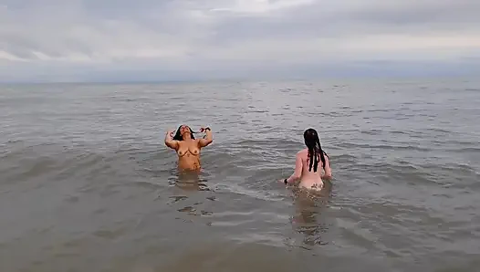 WITH TWO ON THE BEACH AND BONTANDO TO SUCK MY CUM