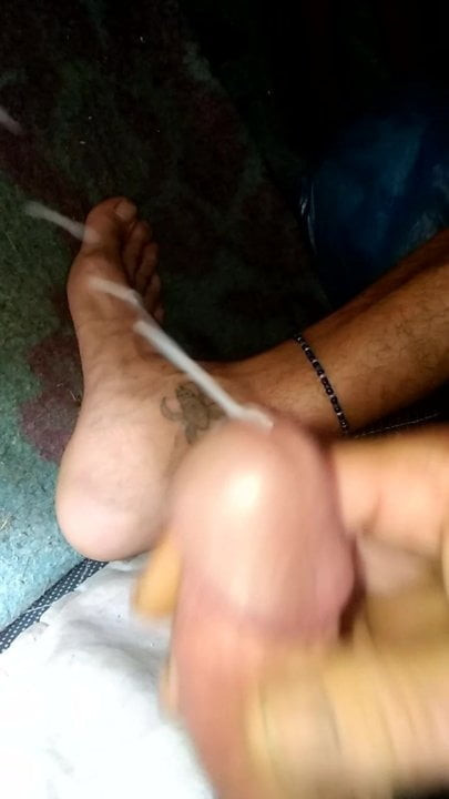 Huge cum load from jerking