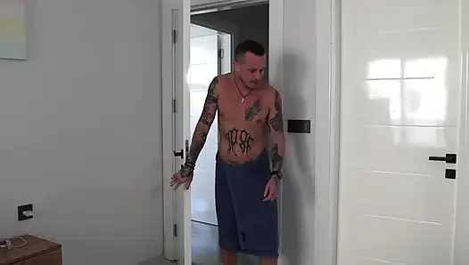 Aku ngentot istriku saat dia lagi mandi!