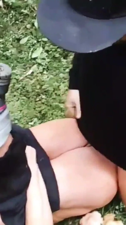 Momento imprescindible de "Sexo con madrastra en el bosque"