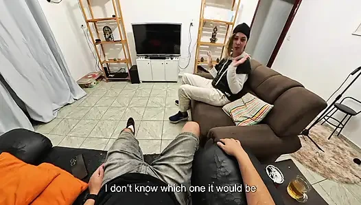 Lesbische nachbarin nahm einen schwanz in ihre muschi bis zum abspritzen.