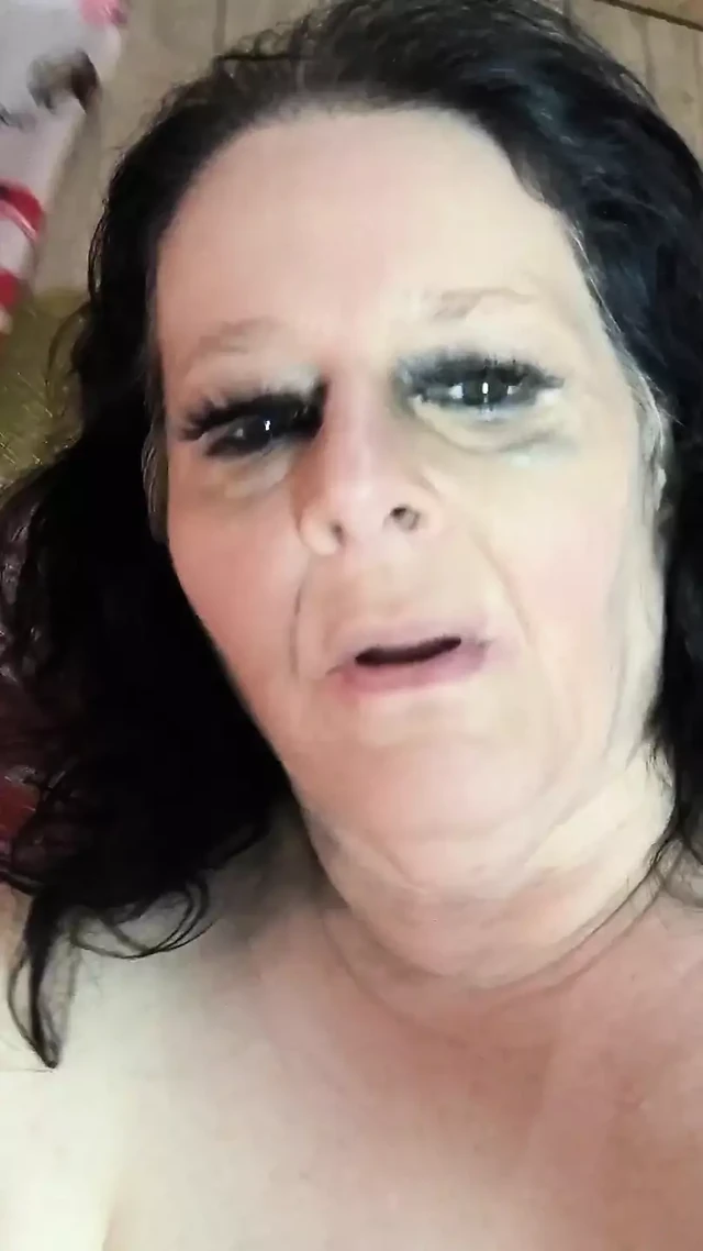 Missing When She's Pissing Listen