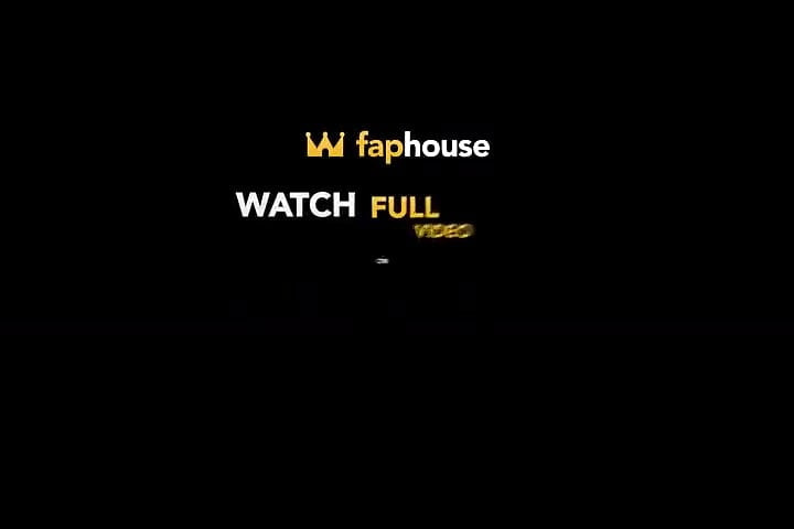 Pelacur terangsang makan air mani setelah menunggangi kontol besar di lantai